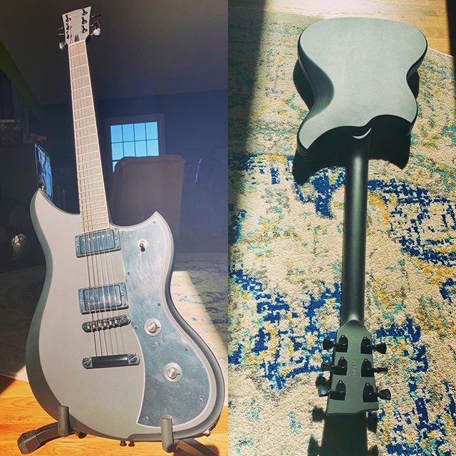 Scooped this @dunable_guitars &rdquo;Murder&rdquo; Yeti from @musicstorelive last week, and I&rsquo;m stoked to start riffin&rsquo; out on it!  There really is no good excuse not to own a Dunable! #guitar #newguitar #dunableguitars #yeti #gridband #f